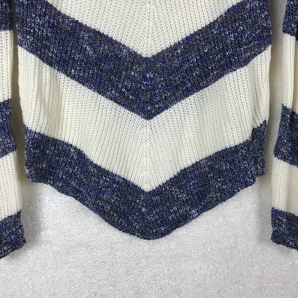 Korean Merci-U Sweater With Chevron Stripe Design - Picture 3 of 7